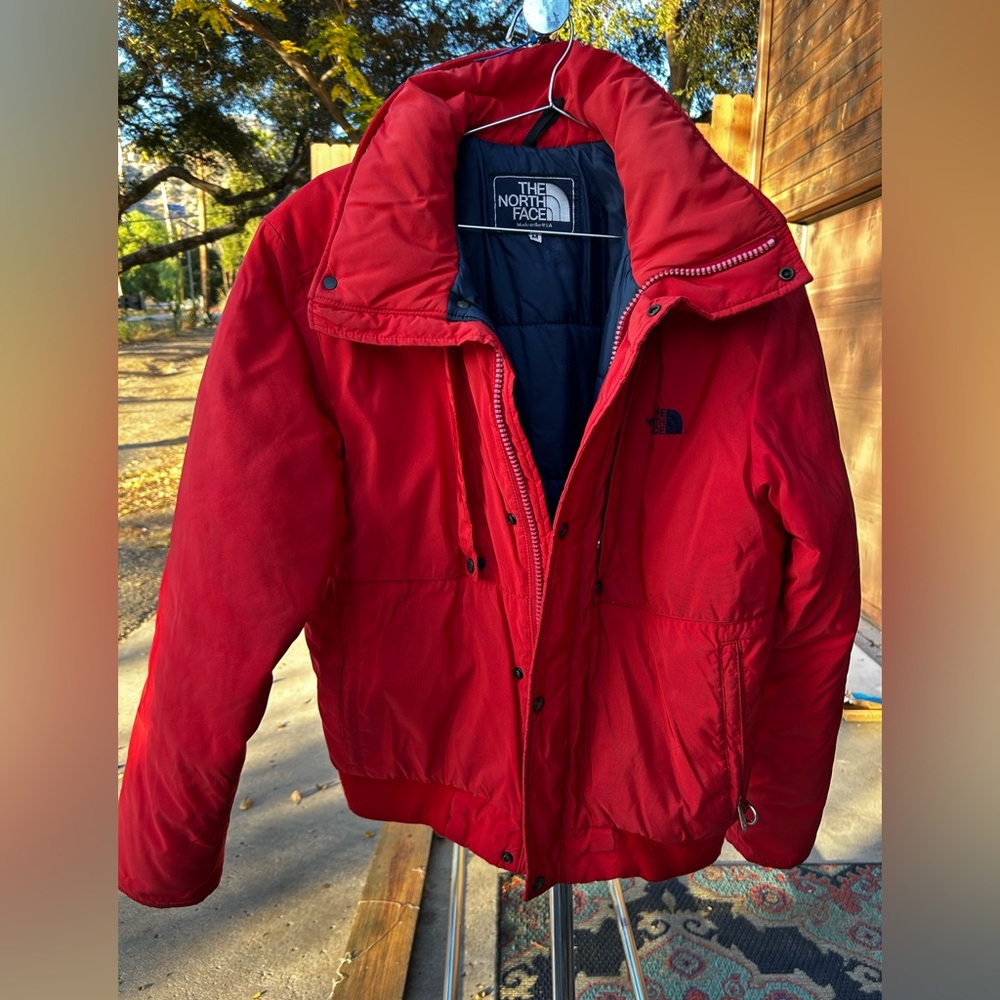 Men’s NORTH FACE puffer jacket, Medium